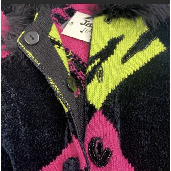 Jack B. Quick Womens 1X Sweater With Faux Fur Collar & Colorful Animal Print NWT - Picture 6 of 12